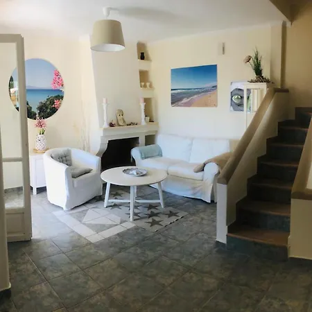 بيت للعطل Relax In Kastro *