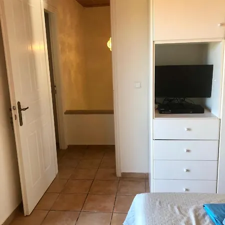 Relax In Kastro بيت للعطل